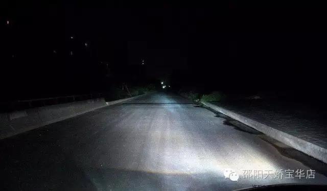 尤其是改過氙氣大燈的車主們，定期檢查電路，檢查火花塞是否積碳老化，這是很有必要的！
